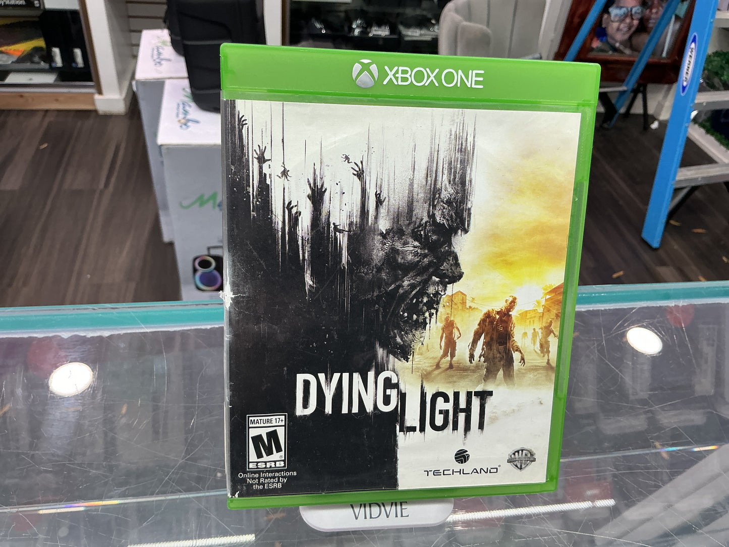 0.93869000 176421180190980798